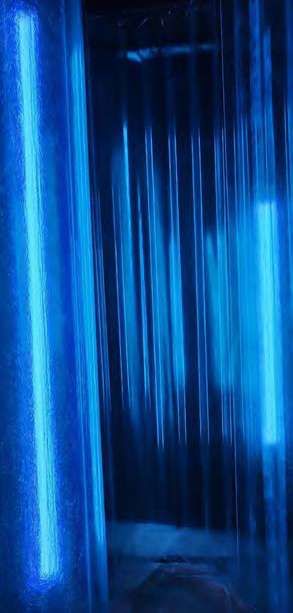 Detalle de la cortina de luz con destellos rosas